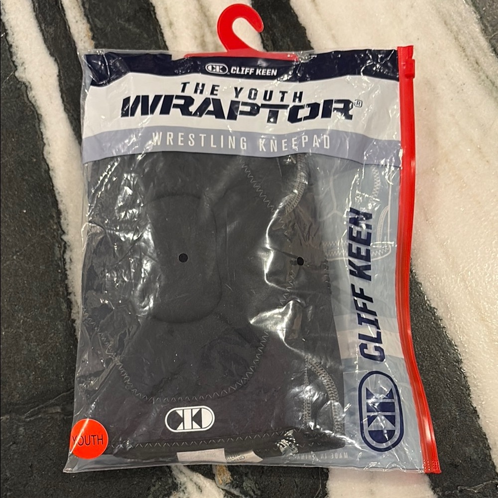 CLIFF KEEN YOUTH WRAPTOR WRESTLING KNEEPADS - YOUTH SIZING